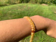 Charger l'image dans la galerie, Perles en quartz à inclusions de rutile entre 4 et 12mm QRU