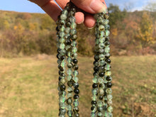 Charger l'image dans la galerie, Perles en prehnite entre 6 et 12mm