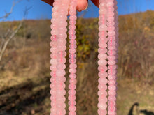 Charger l'image dans la galerie, Perles en quartz rose, disque bombé