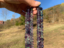 Charger l'image dans la galerie, Perles en fluorite / fluorine entre 8 et 10mm