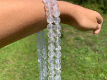 Charger l'image dans la galerie, Perles en cristal de roche très inclus entre 4 et 10mm