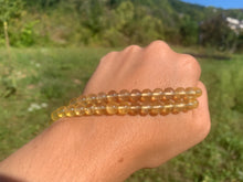 Charger l'image dans la galerie, Perles en fluorite jaune entre 6 et 10mm