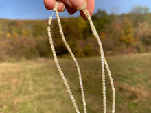 Charger l'image dans la galerie, Perles en nacre beige entre 2 et 12mm