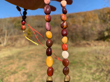 Charger l'image dans la galerie, Perles en jaspe mookaite, petits galets