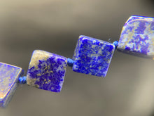 Charger l'image dans la galerie, Perles en lapis-lazuli, forme carré
