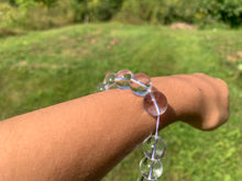 Charger l'image dans la galerie, Perles en cristal de roche quasiment sans inclusions entre 2 et 20mm