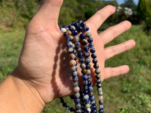 Charger l'image dans la galerie, Perles en sodalite entre 6 et 8mm ST
