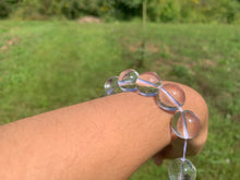 Charger l'image dans la galerie, Perles en cristal de roche moyennement inclus entre 2 et 20mm