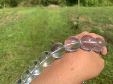 Charger l'image dans la galerie, Perles en cristal de roche moyennement inclus entre 2 et 20mm