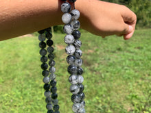 Charger l'image dans la galerie, Perles en quartz avec inclusions de tourmaline entre 4 et 10mm, QTD