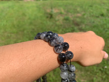 Charger l'image dans la galerie, Perles en quartz avec inclusions de tourmaline entre 4 et 10mm, QTD