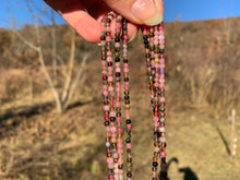 Charger l'image dans la galerie, Perles en tourmaline multicolore entre 3 et 4mm