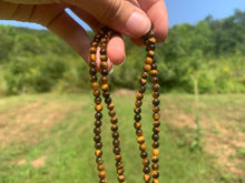 Charger l'image dans la galerie, Perles en oeil de tigre entre 2 et 14mm OTD