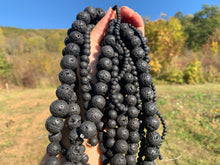 Charger l'image dans la galerie, Perles en pierre de lave entre 4 et 16mm