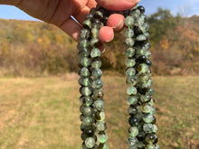 Charger l'image dans la galerie, Perles en prehnite entre 6 et 12mm
