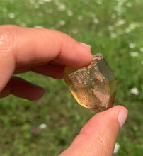 Charger l&#39;image dans la galerie, VENDU Citrine brut 99
