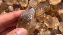 Charger l&#39;image dans la galerie, VENDU Citrine brut 62
