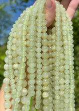 Charger l&#39;image dans la galerie, Perles en calcite verte entre 6 et 10mm
