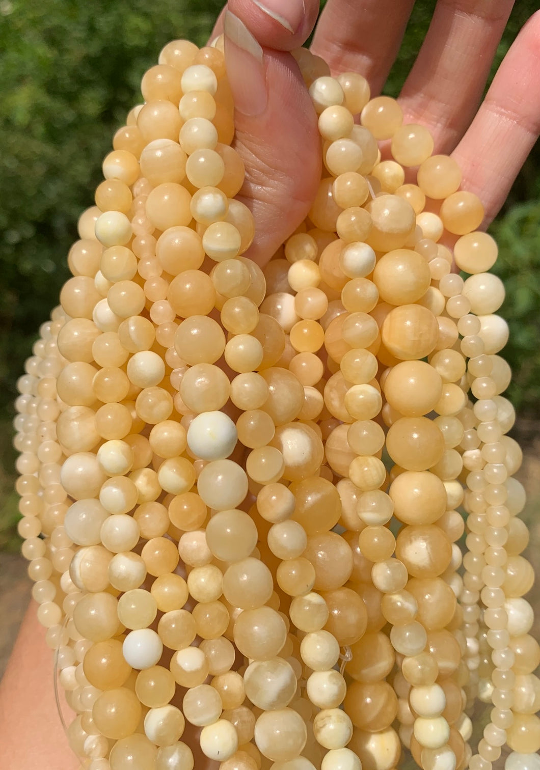 Perles en calcite jaune entre 4 et 10mm