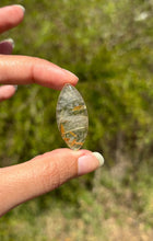 Charger l'image dans la galerie, VENDU Quartz rutile 3
