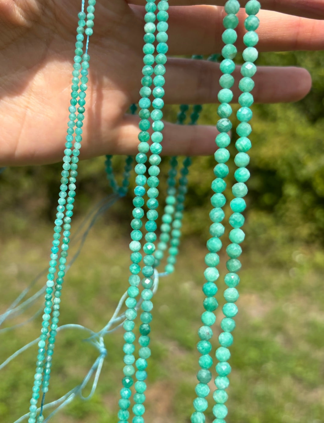 Perles en amazonite facettées entre 2 et 4mm