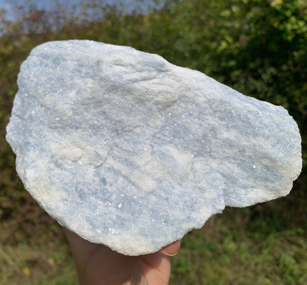 Calcite bleue brut de Madagascar