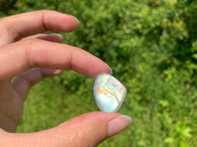 Charger l&#39;image dans la galerie, Labradorite &quot;blanche&quot; d&#39;Inde 22
