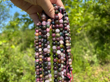Charger l&#39;image dans la galerie, Perles en tourmaline multicolore entre 6 et 8mm
