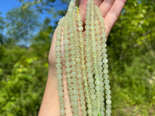 Charger l&#39;image dans la galerie, Perles en calcite verte entre 6 et 10mm
