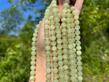 Charger l&#39;image dans la galerie, Perles en calcite verte entre 6 et 10mm
