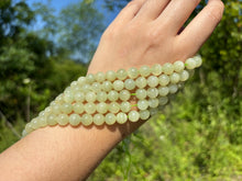 Charger l&#39;image dans la galerie, Perles en calcite verte entre 6 et 10mm
