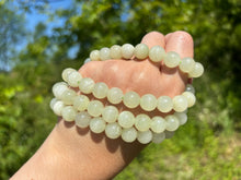 Charger l&#39;image dans la galerie, Perles en calcite verte entre 6 et 10mm
