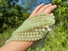 Charger l&#39;image dans la galerie, Perles en calcite verte entre 6 et 10mm
