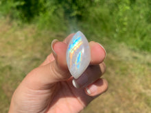 Charger l&#39;image dans la galerie, VENDU Labradorite &quot;blanche&quot; d&#39;Inde 30
