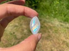 Charger l&#39;image dans la galerie, VENDU Labradorite &quot;blanche&quot; d&#39;Inde 30
