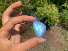 Charger l&#39;image dans la galerie, VENDU Labradorite blanche d&#39;Afrique 42
