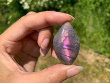 Charger l&#39;image dans la galerie, VENDU Labradorite 133

