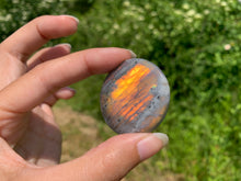 Charger l&#39;image dans la galerie, VENDU Labradorite 143
