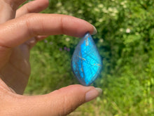 Charger l&#39;image dans la galerie, VENDU Labradorite 173
