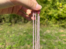 Charger l&#39;image dans la galerie, Perles en quartz rose facettées entre 3 et 4mm

