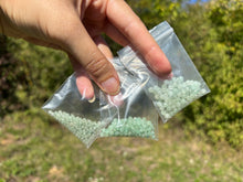 Charger l&#39;image dans la galerie, Perles en aventurine verte facettées entre 2 et 4mm
