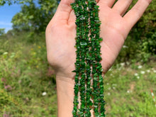 Charger l&#39;image dans la galerie, Perles en diopside, forme chips
