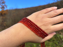 Charger l&#39;image dans la galerie, Perles en cornaline facettée entre 2 et 4mm
