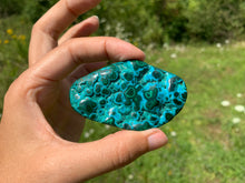 Charger l&#39;image dans la galerie, Chrysocolle malachite polie 8
