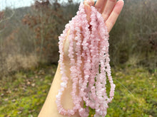 Charger l'image dans la galerie, Perles en quartz rose, forme chips
