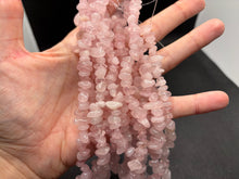 Charger l'image dans la galerie, Perles en quartz rose, forme chips
