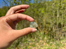 Charger l&#39;image dans la galerie, Quartz à Actinolite 5

