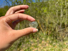Charger l&#39;image dans la galerie, Quartz à Actinolite 5
