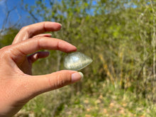 Charger l&#39;image dans la galerie, Quartz à Actinolite 6
