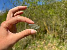 Charger l&#39;image dans la galerie, Quartz à Actinolite 7
